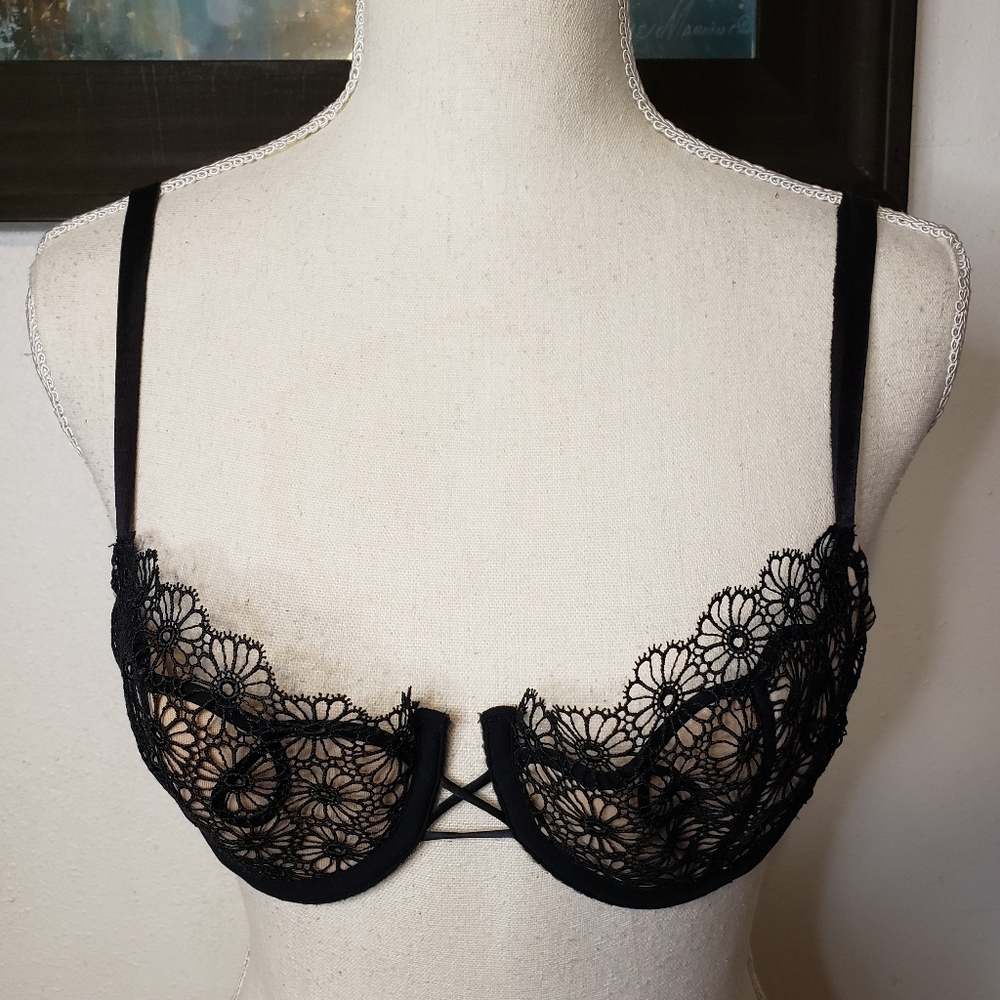 Victoria's Secret Very Sexy Push-up Without Padding